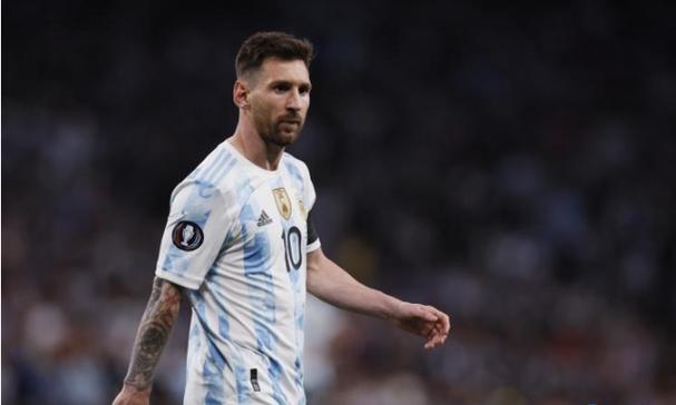 最新爆料：高市早苗当面拒绝特朗普，“请求美国理解”；此前因“配合特朗普讲话转圈”等表现受日本网友质疑